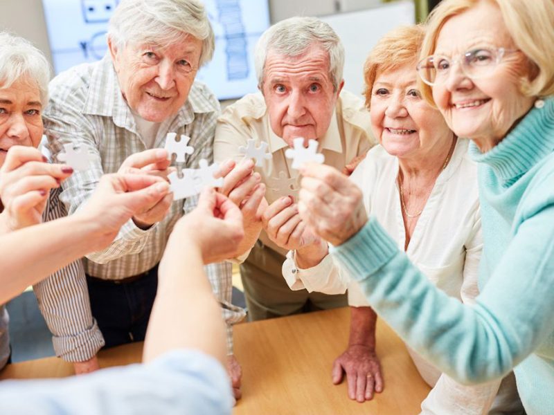Activité collective pour favoriser le lien social dans l’accompagnement des aînés